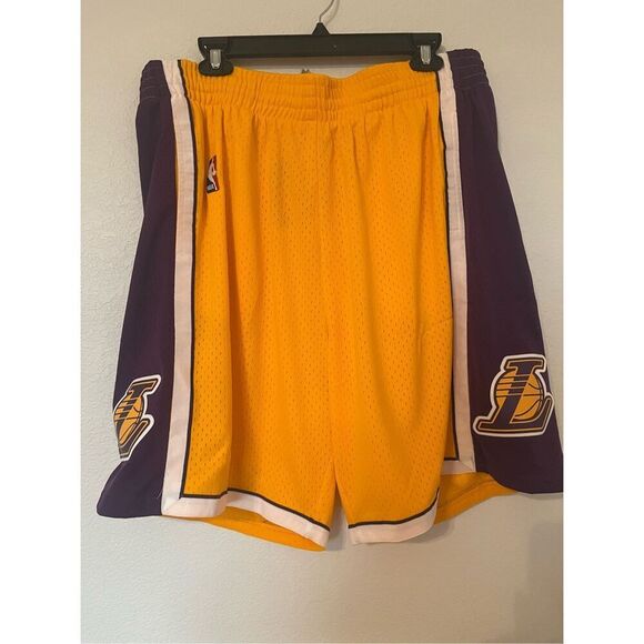 Men's Gold Los Angeles Lakers 2009/10 Hardwood Classics Swingman Basketball Shor - Picture 3 of 10
